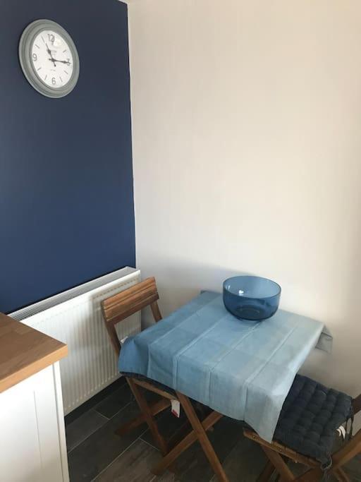 Mumbles - Modern Apartment With Panoramic Sea Views Oystermouth Екстериор снимка