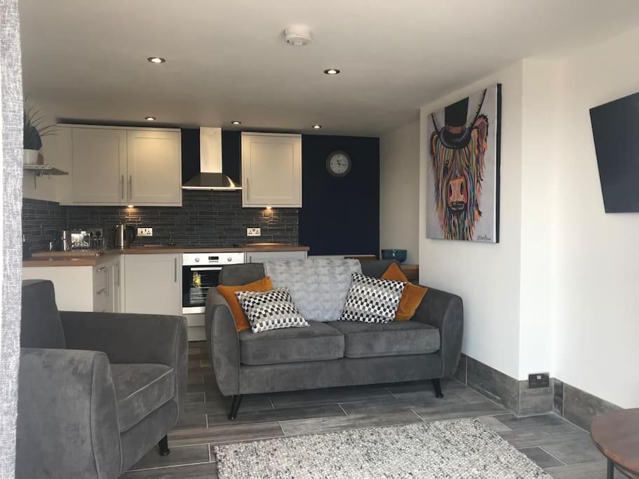 Mumbles - Modern Apartment With Panoramic Sea Views Oystermouth Екстериор снимка