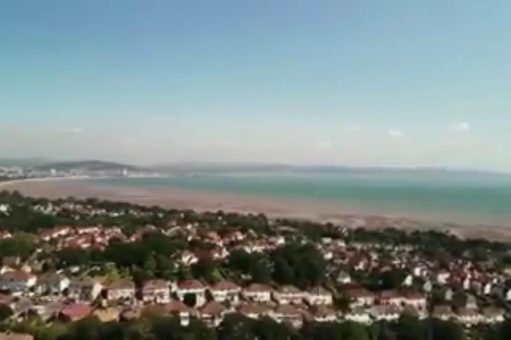 Mumbles - Modern Apartment With Panoramic Sea Views Oystermouth Екстериор снимка